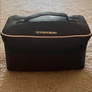 VS travel lingerie case